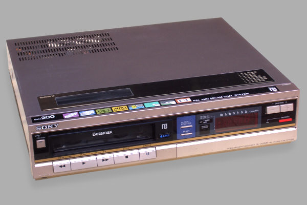 Betamax model SL-200