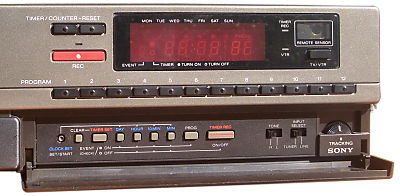 SL-C34AS Betamax front flap controls