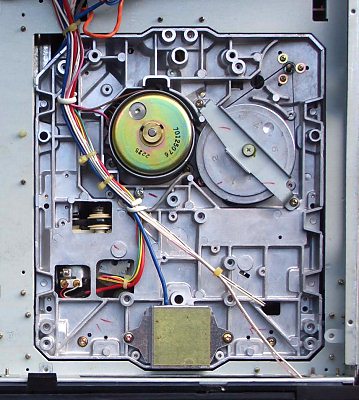 Underside motor view of the Toshiba V-9680 Betamax